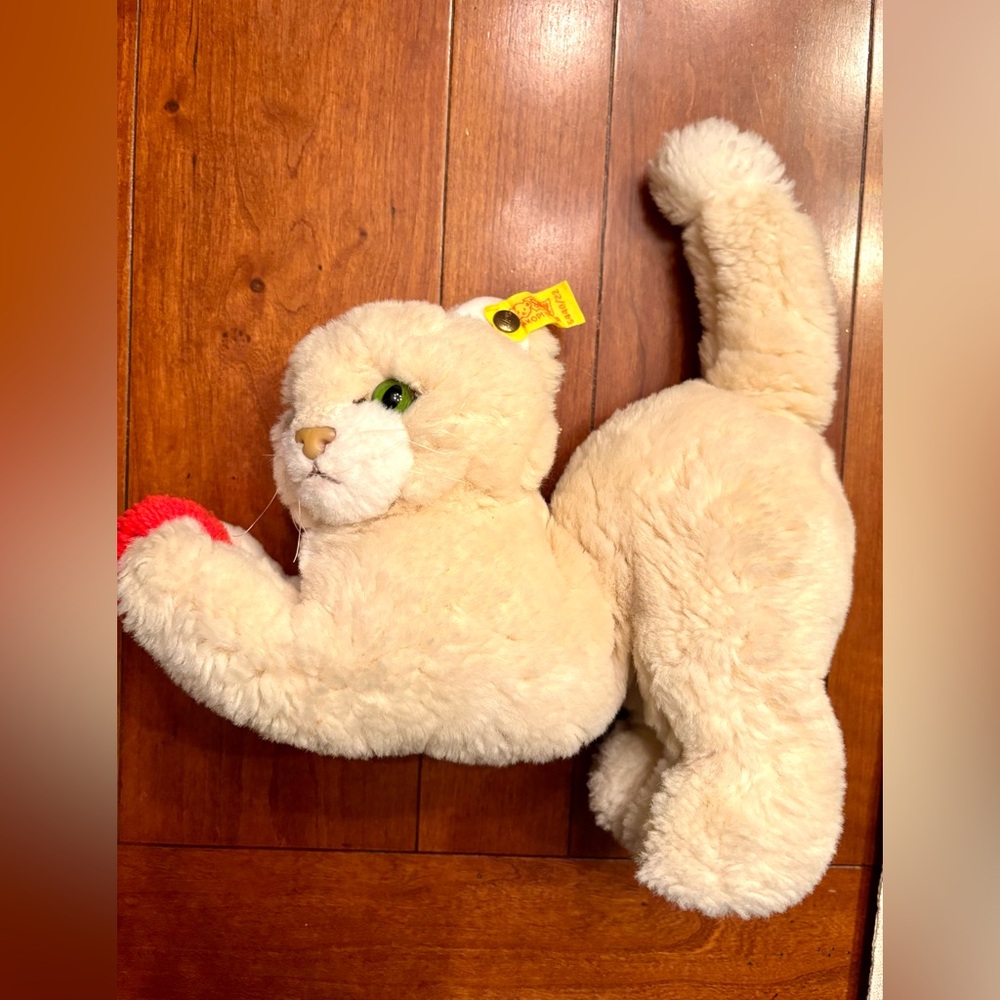 Steiff Cat with Red Ball 1980s Plush "Milla" ID Button